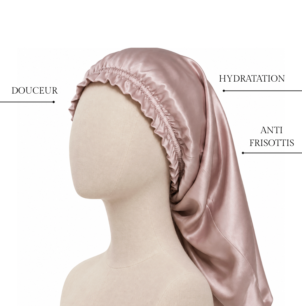 Bonnet de nuit long en soie rose poudré sur mannequin : douceur, hydratation, anti-frisottis